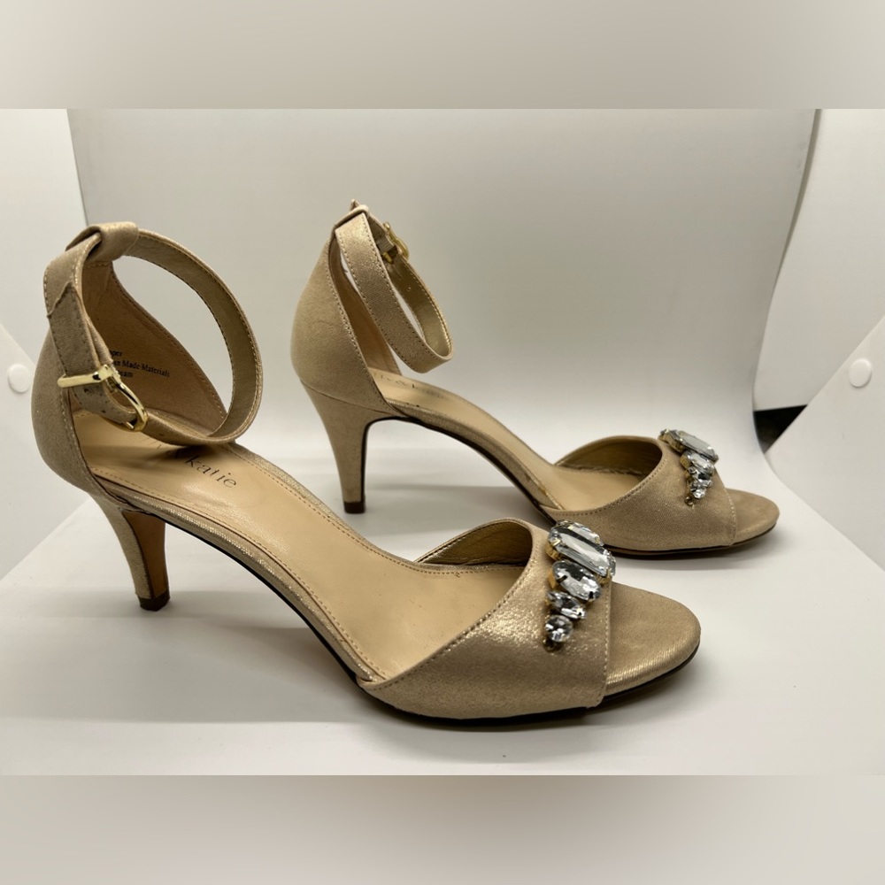 Gold Ankle Strap Sandal Size 8.5M